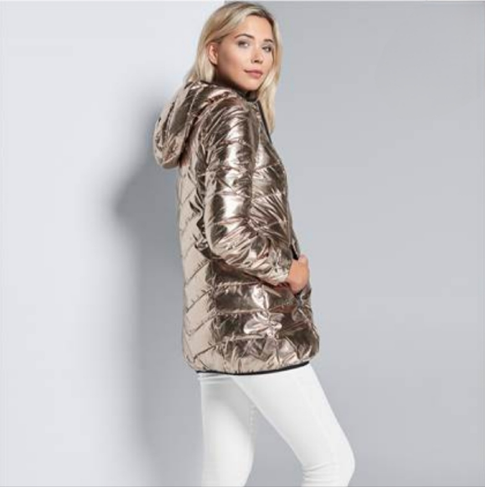 NWOT Gold Metallic Venus Puffer Jacket With Hood‎ Size 2